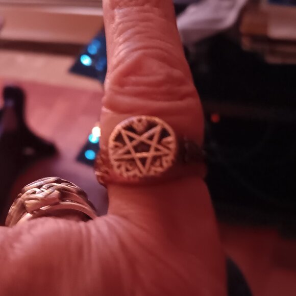 Solid copper pentagram ring - Picture 1 of 6